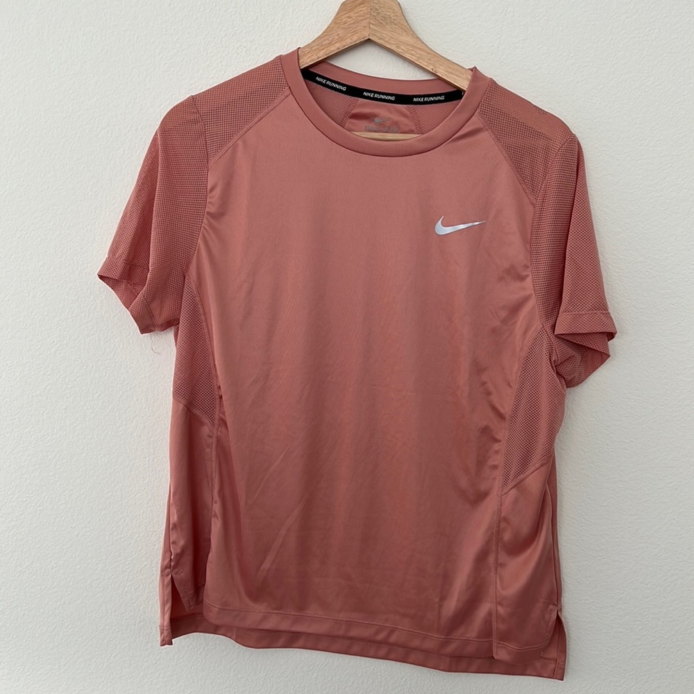 Nike tee